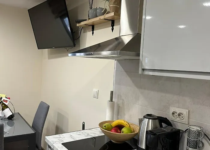 Zdravets 2, In The Heart Of The Old Apartment